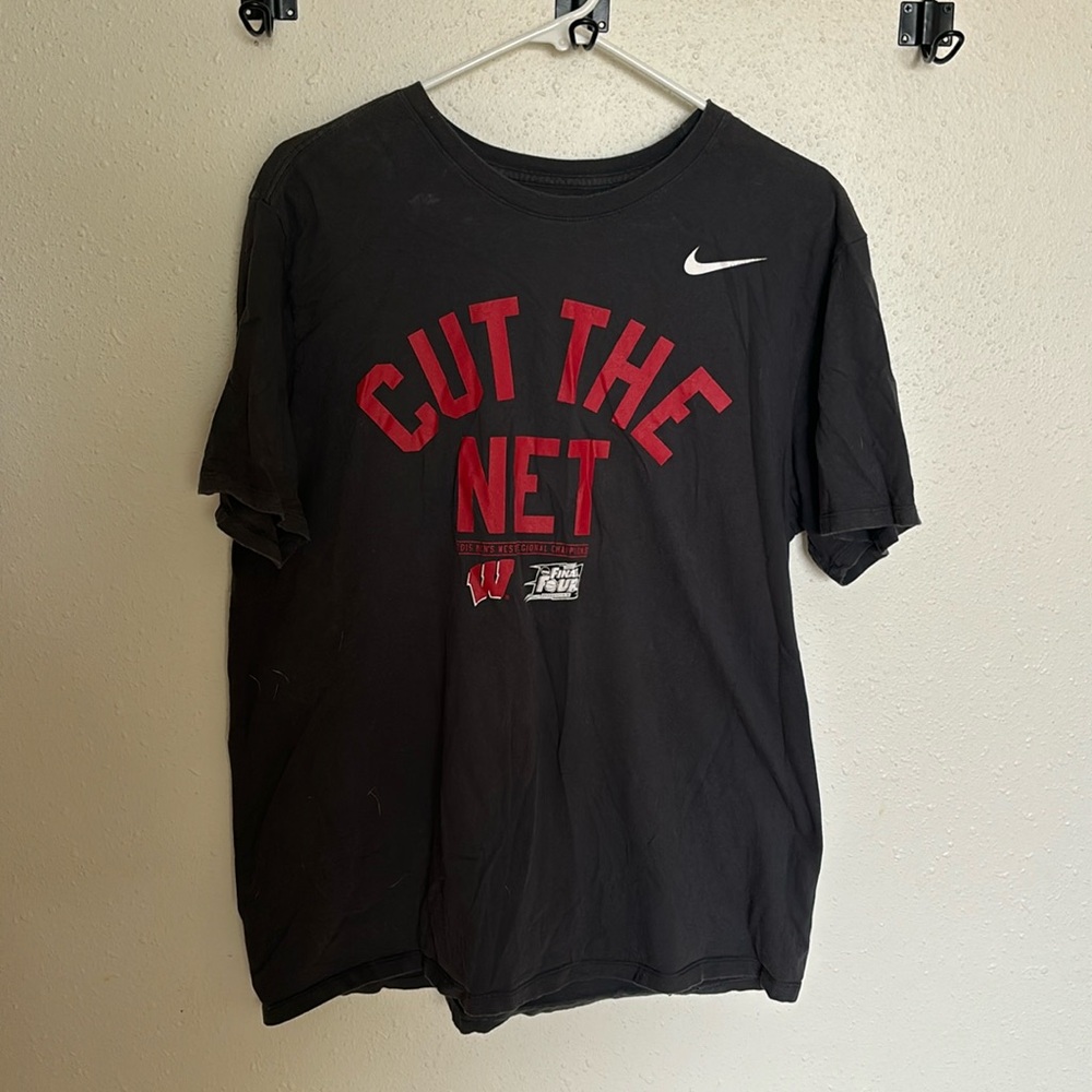 Wisconsin badgers 2015 Final 4 shirt.